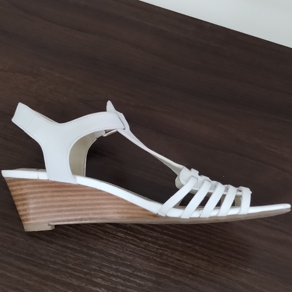 Shoes - Picture 2 of 5